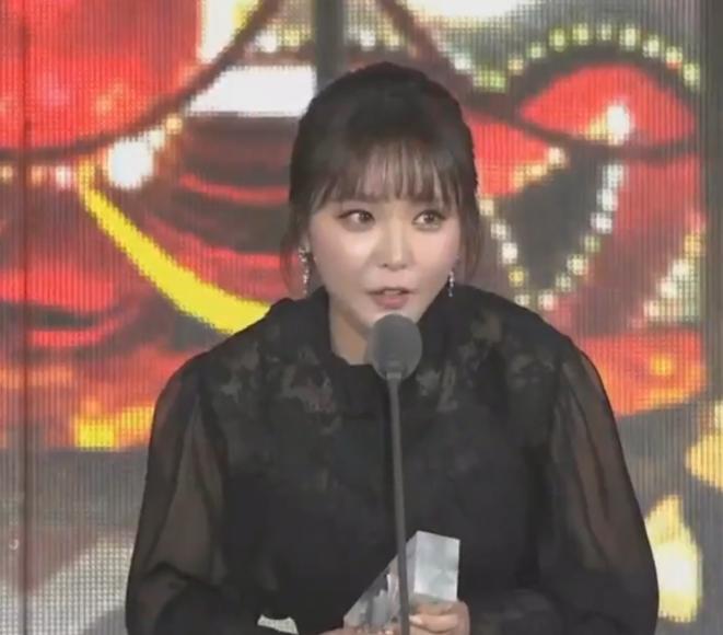 凉凉复出又凉凉,“造假博士”洪真英这次还能乐多久?