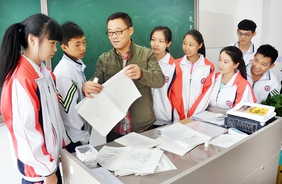 教师退出机制会退行政岗吗,教师面临撤岗