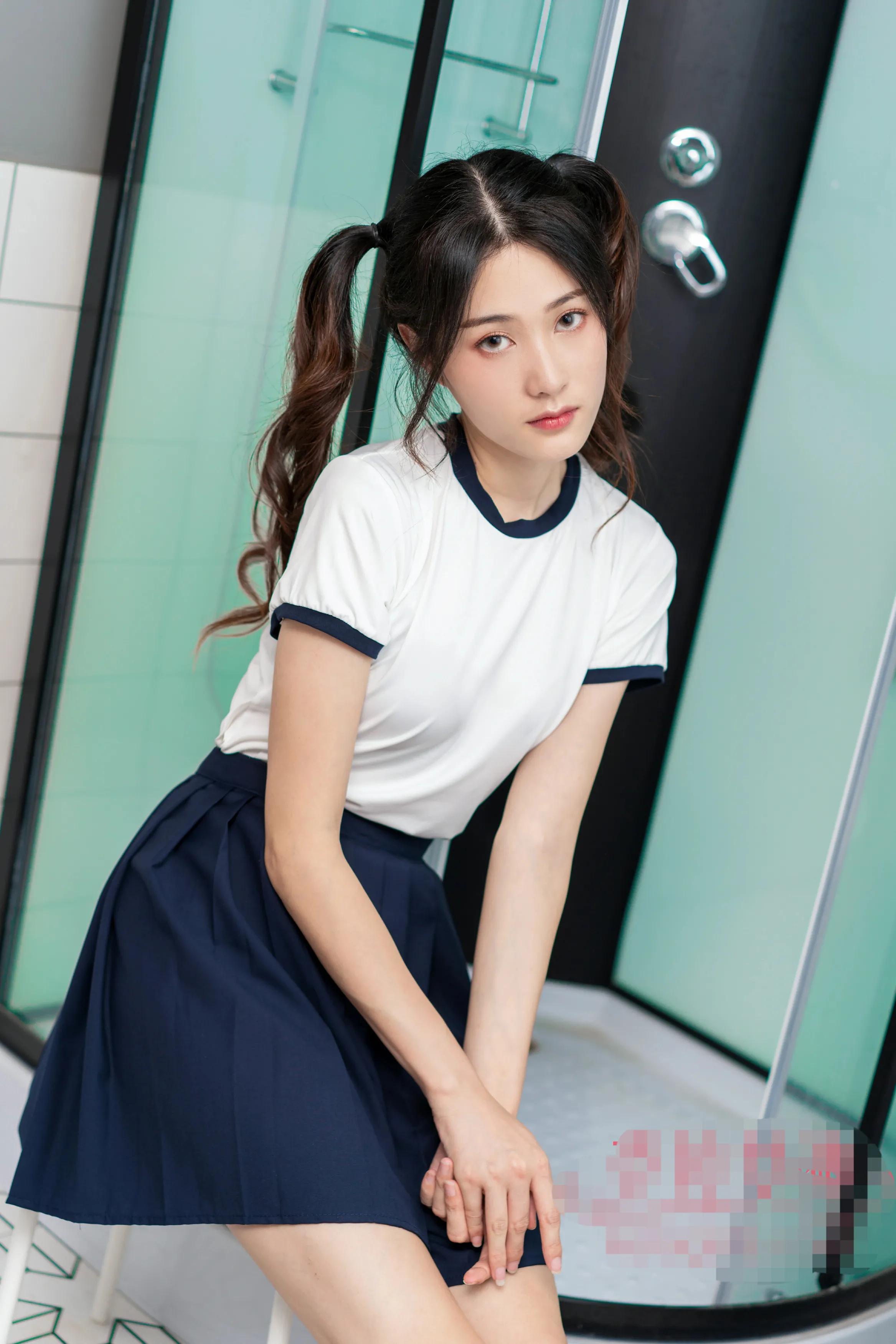 一边是学姐一边是学妹该选哪个呀,学姐还是学妹更适合做女朋友