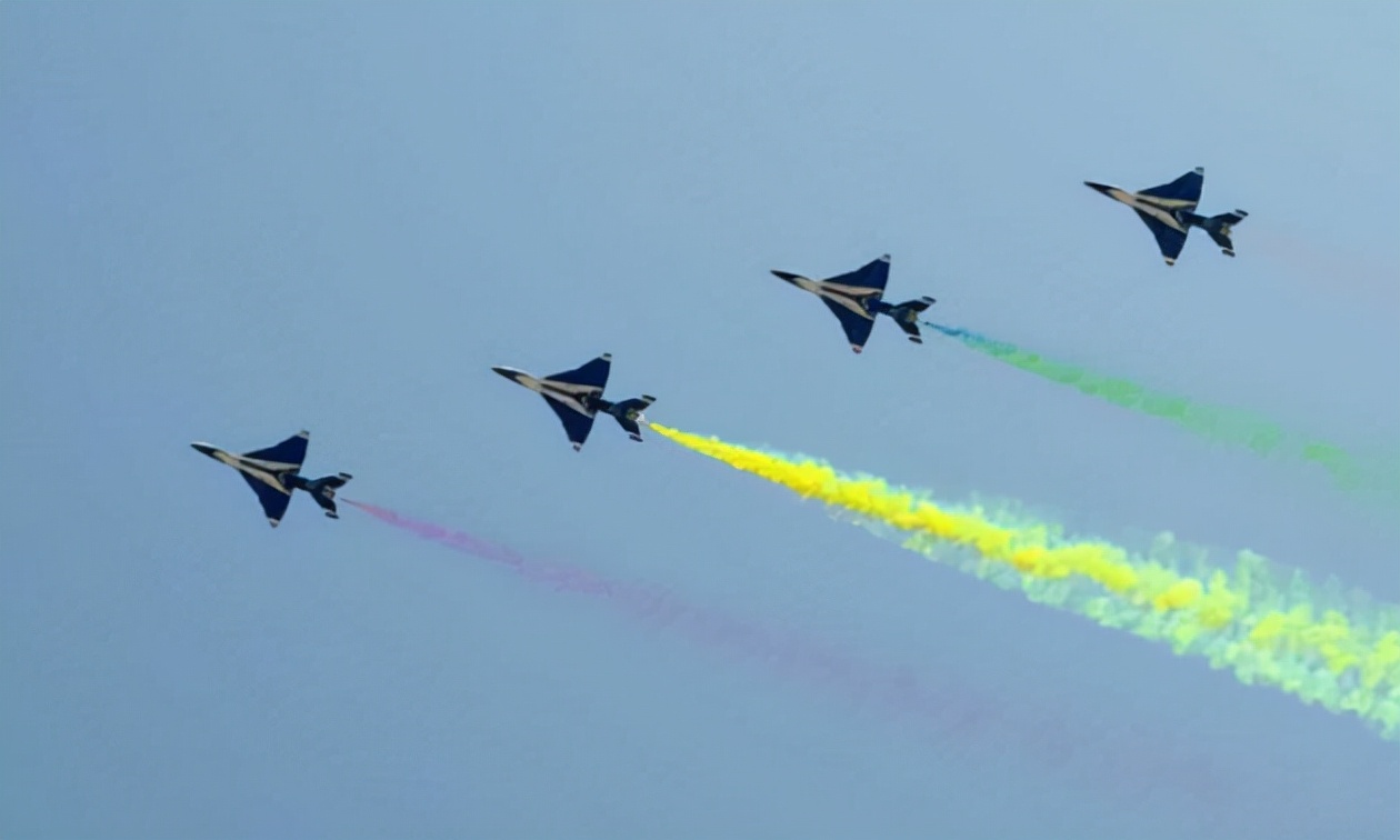 金孔雀牺牲女飞行员,金孔雀的牺牲