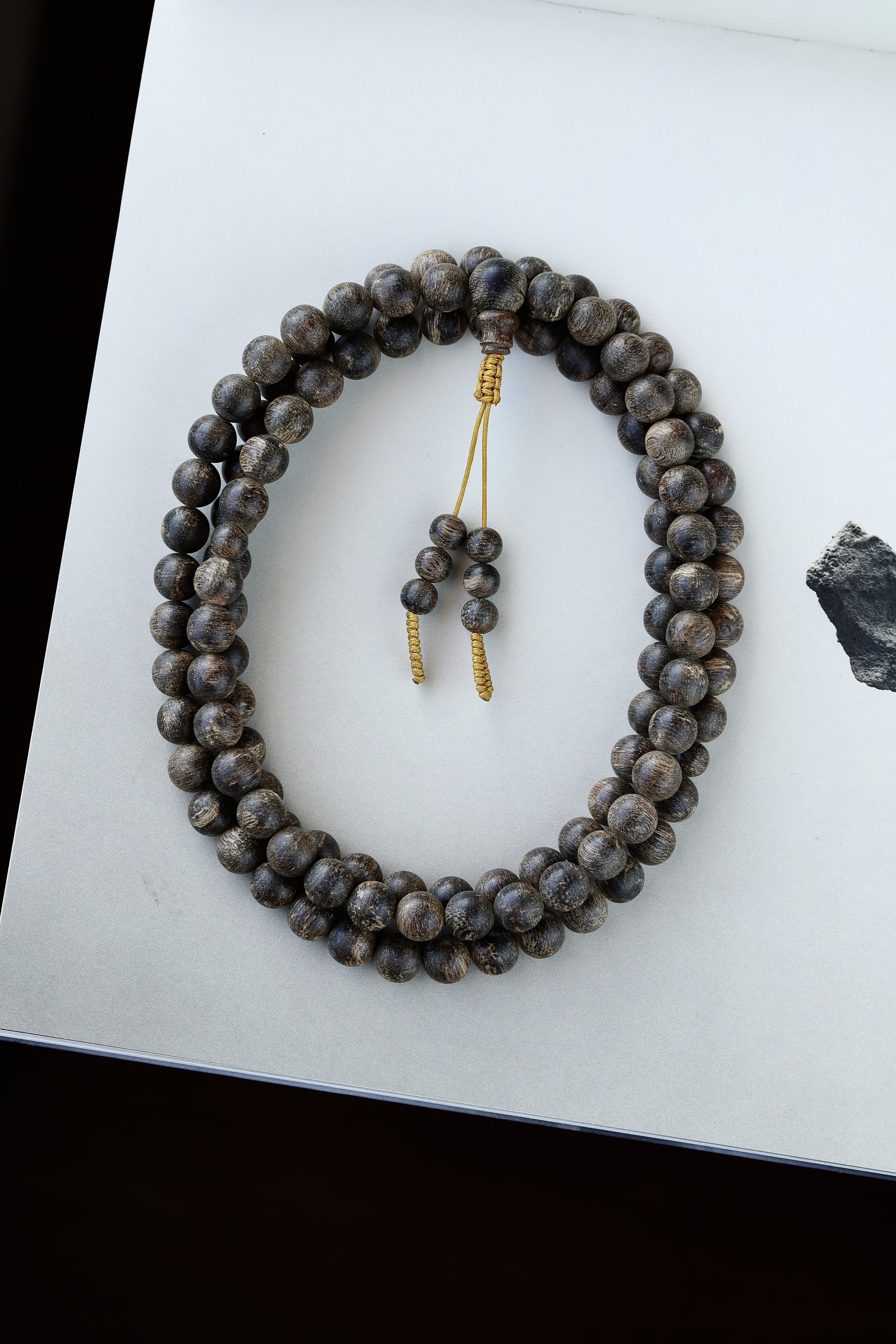 达拉干沉香沉水老料项链,达拉干虎斑纹沉香真能沉水吗