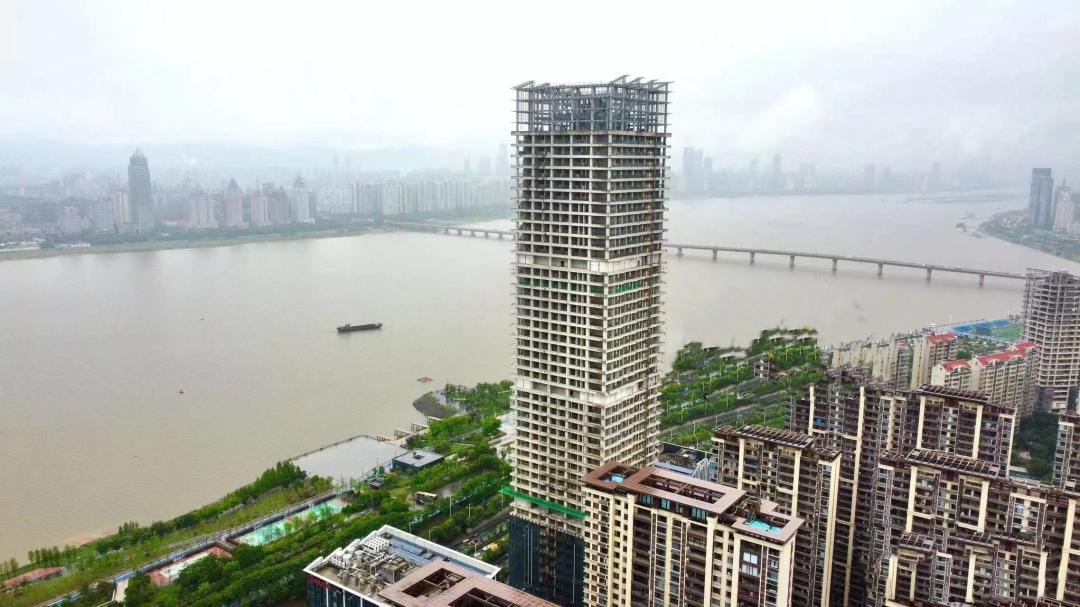 南昌绿地朝阳中心大平层江景,绿地朝阳中心超高层