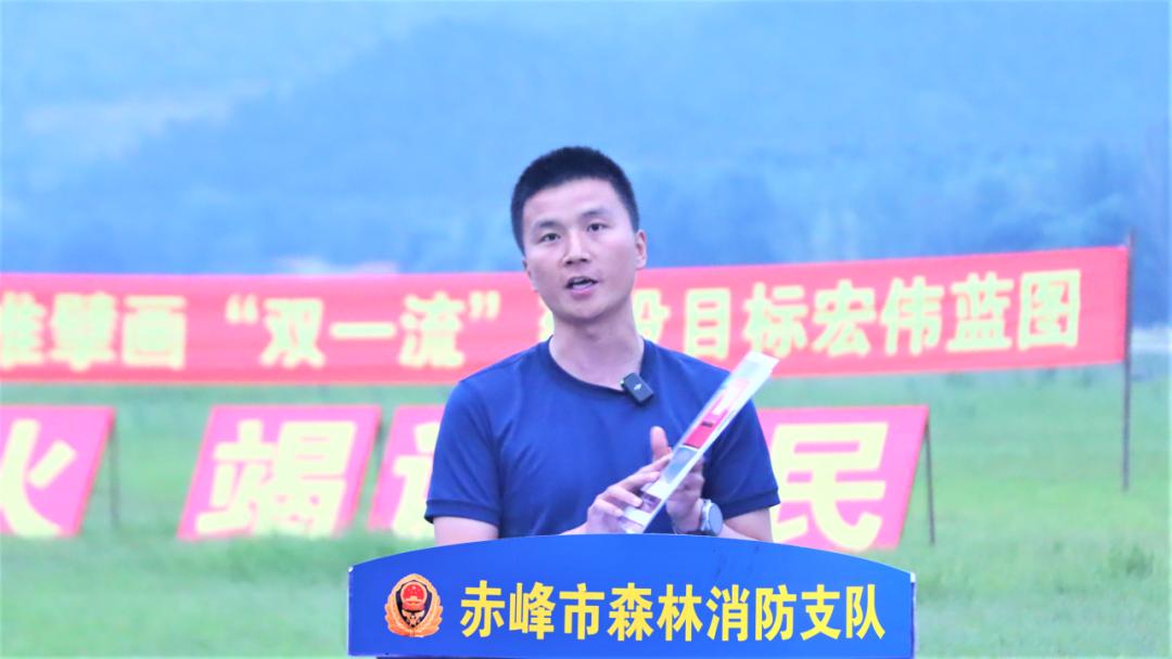 野外驻训丨三尺讲台论剑“四会”政治教员比武风起云涌