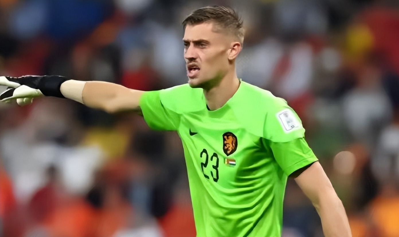 荷兰国门的励志人生：27岁才参加顶级联赛，2年前还是失业者