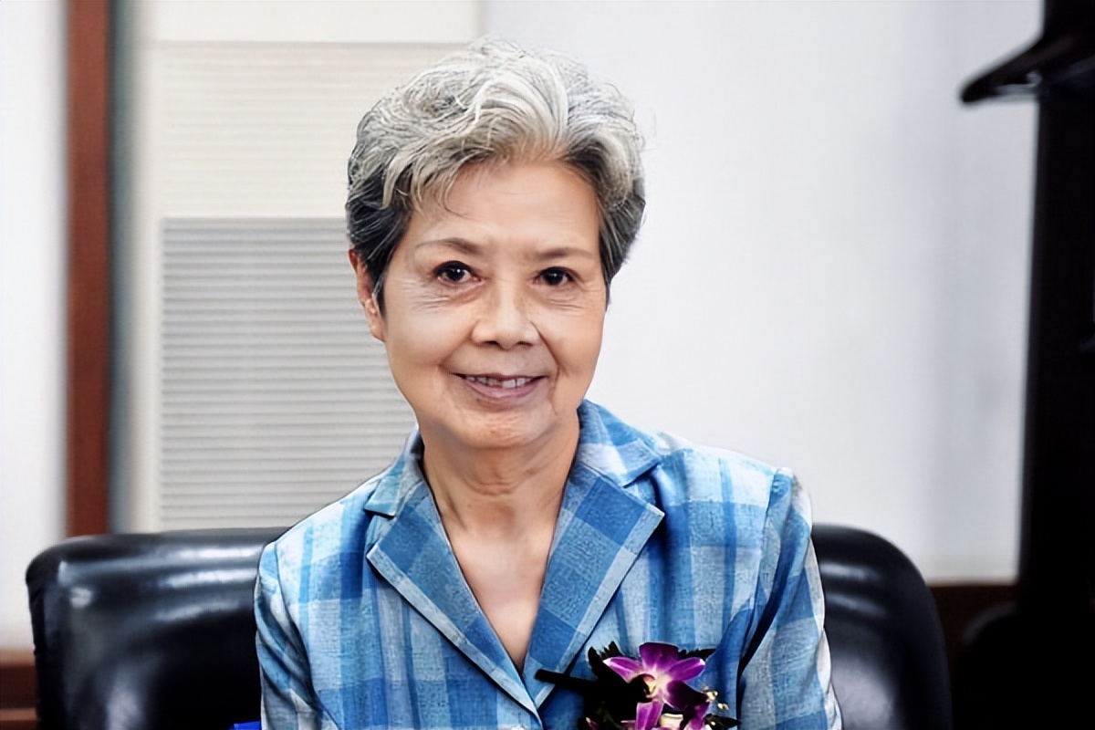 央视6位主持人因癌症英年早逝,电视台主持人得癌症的多为什么