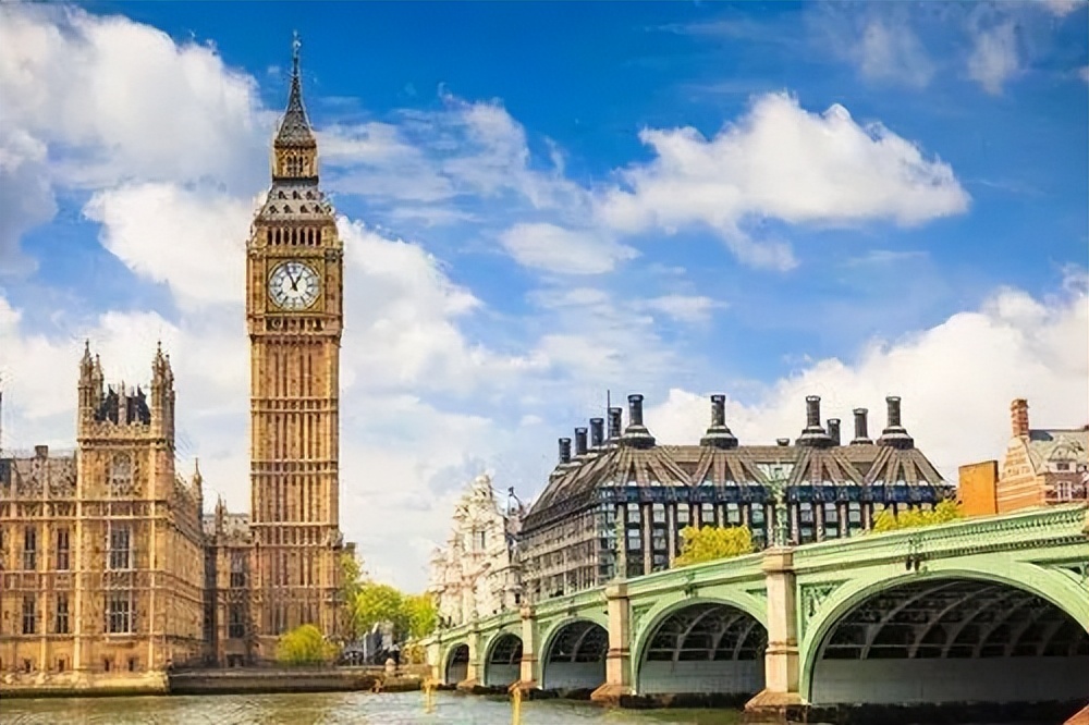 英前首相特拉斯承认在任内犯错误,英国首相特拉斯声明