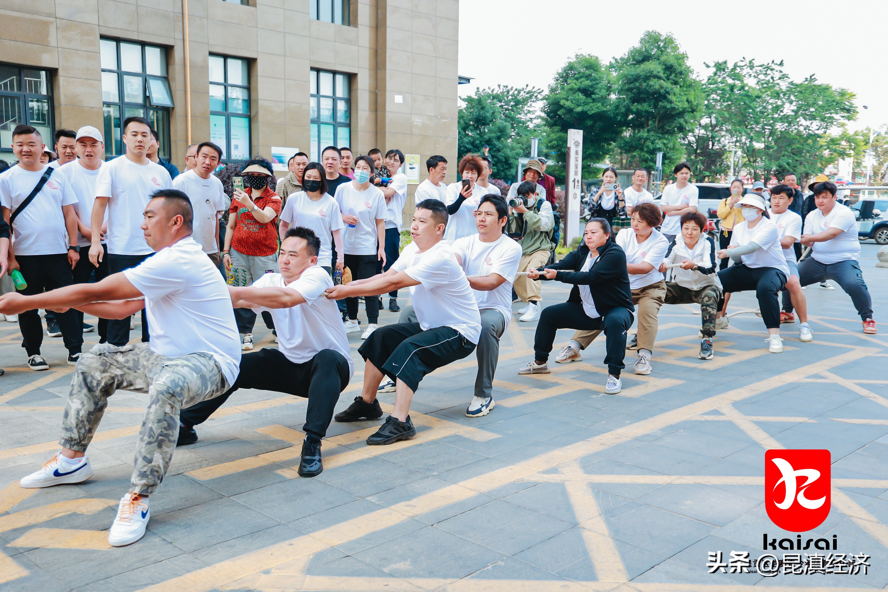 嗨起来比赛完整版,嗨起来新年晚会