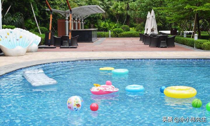 游泳戴近视泳镜好还是平光泳镜好,李宁近视泳镜和361近视泳镜哪款好