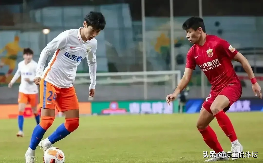 崔康熙上半时防线连丢三球,崔康熙走出失利阴影后防会更稳定