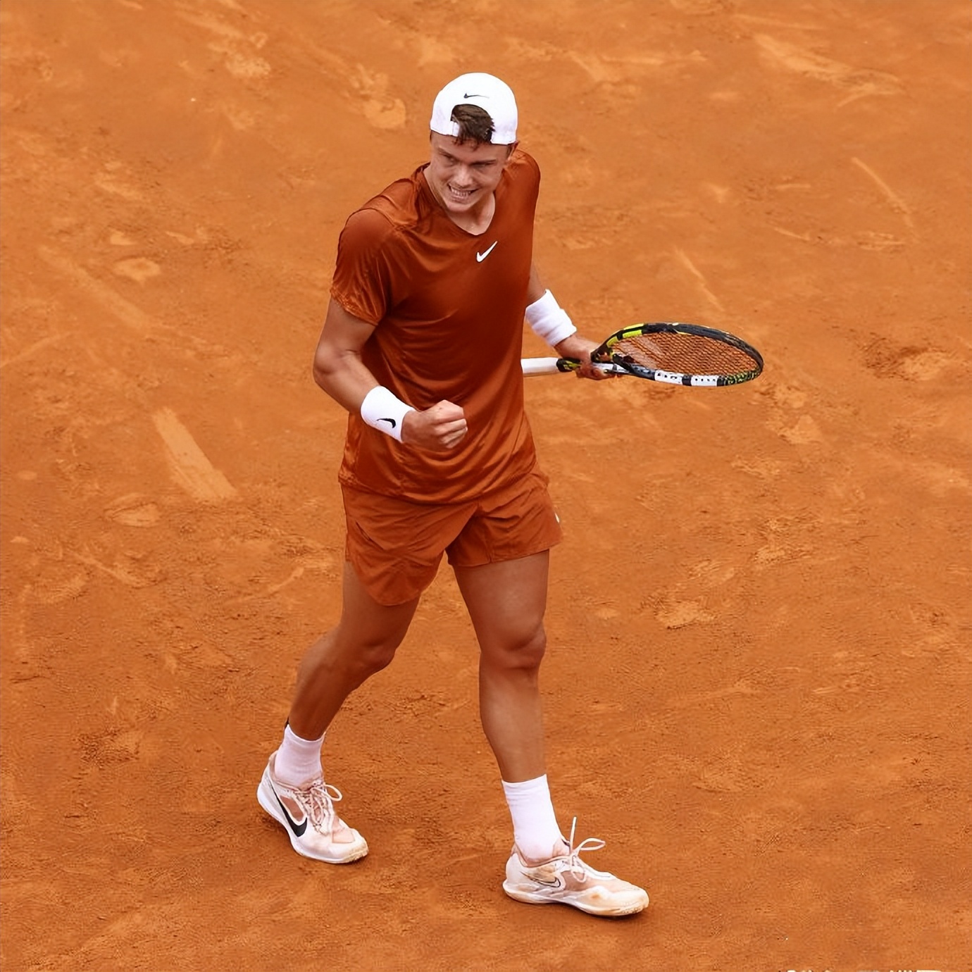 德约科维奇未遭破发夺冠赛事纪录,德约科维奇遭逆转出局失分吗