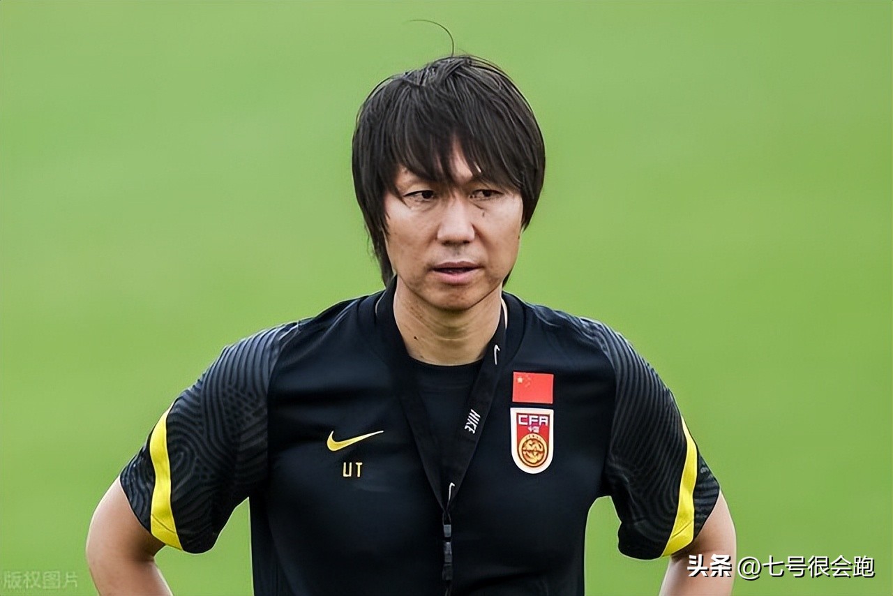 日本足球职业球员有多少,中国日本足球运动员薪水