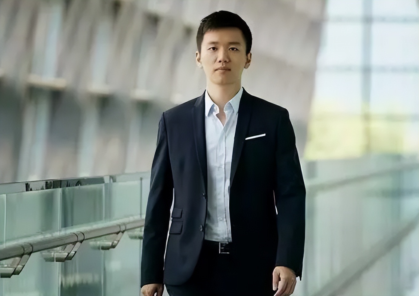 国米张康阳满满都是敬畏,国米晋级欧联决赛张康阳自拍庆祝