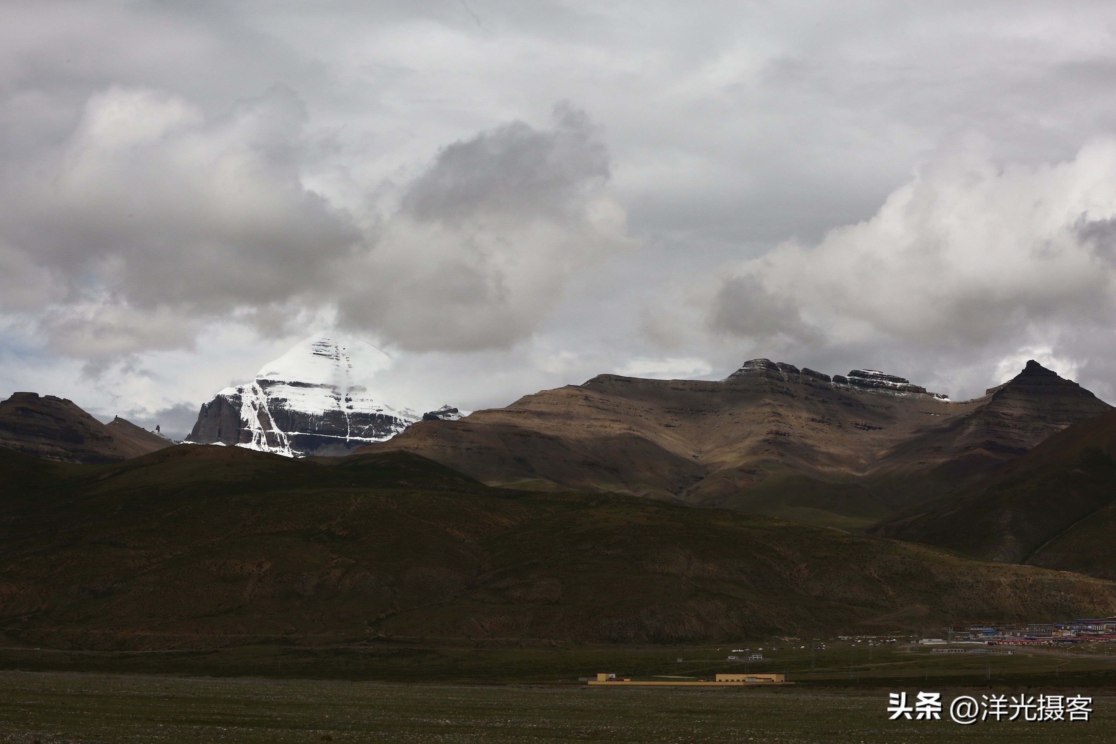 阿里神山圣湖景区,西藏阿里神山圣湖的风景
