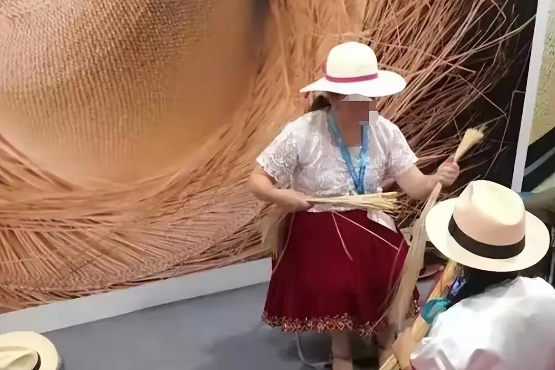 广东色贪女市长李启红：敛财1983万，为独占女婿将女儿逼成精神病