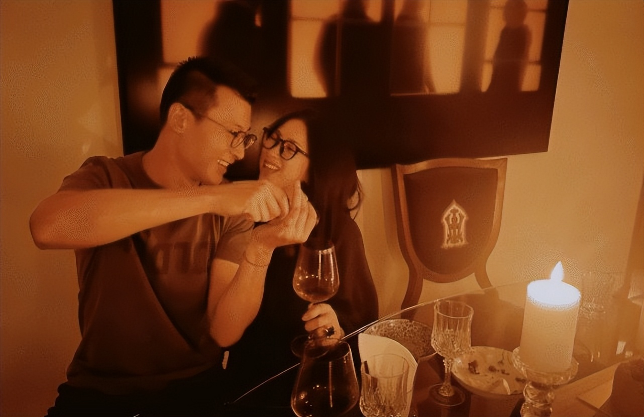 朱珠：迷倒世界顶级富豪，收服“帮派最狂太子”，却下嫁美术老师