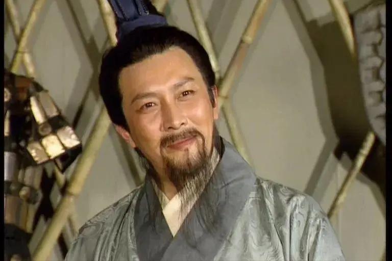 国内赚钱国外花、玩弄感情只生娃...这4位老狐狸的尾巴藏不住了？