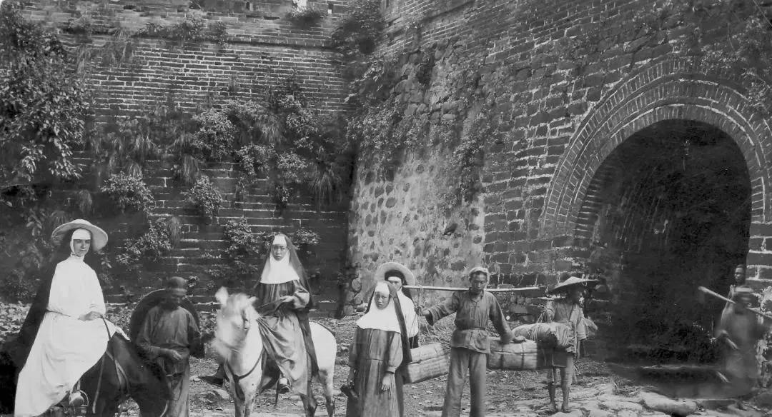 生活在大理的外地人,生活在拉萨的外地人