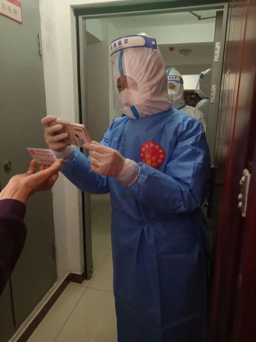 坚守百姓灯光的这些人