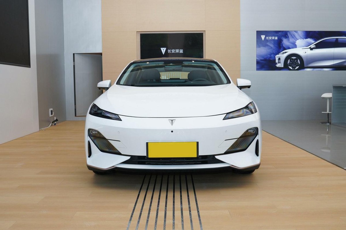 16.89万起售的深蓝SL03，瞄准20万级合资车型，真合用户胃口吗？