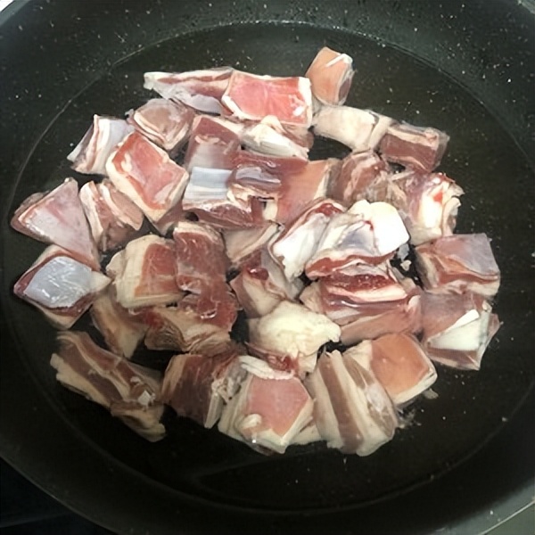 冬天的羊肉怎么做才好吃,大冷天用羊肉怎么做才好吃