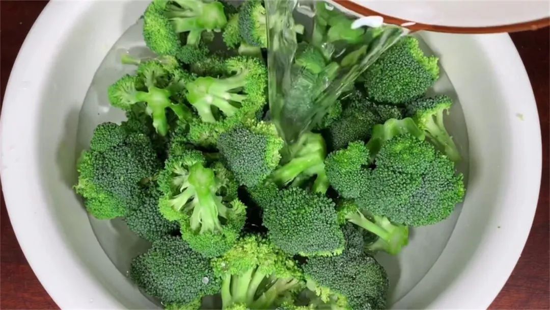 叶酸含量高的食物和蔬菜有哪些,补充叶酸的主食水果蔬菜有哪些