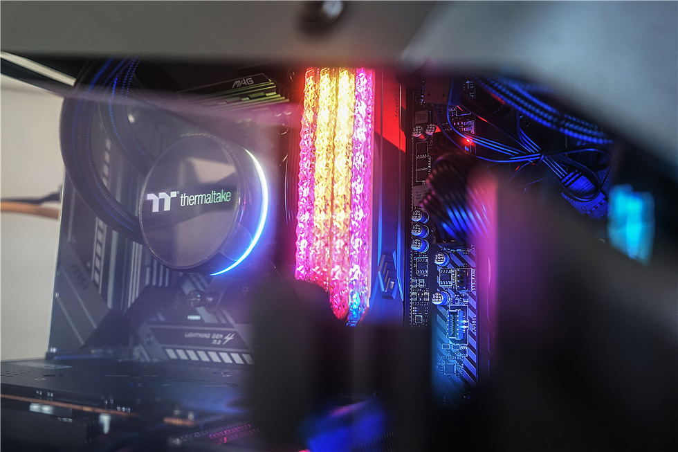 5800X+6600+钢影PF1+飓风S240水冷+阿帕奇机箱的TT半全家桶装机