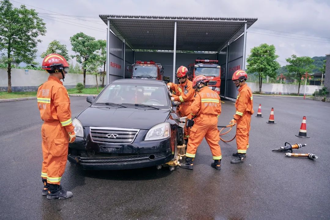 消防救援站正规化建设汇报材料,小阵地消防站视频