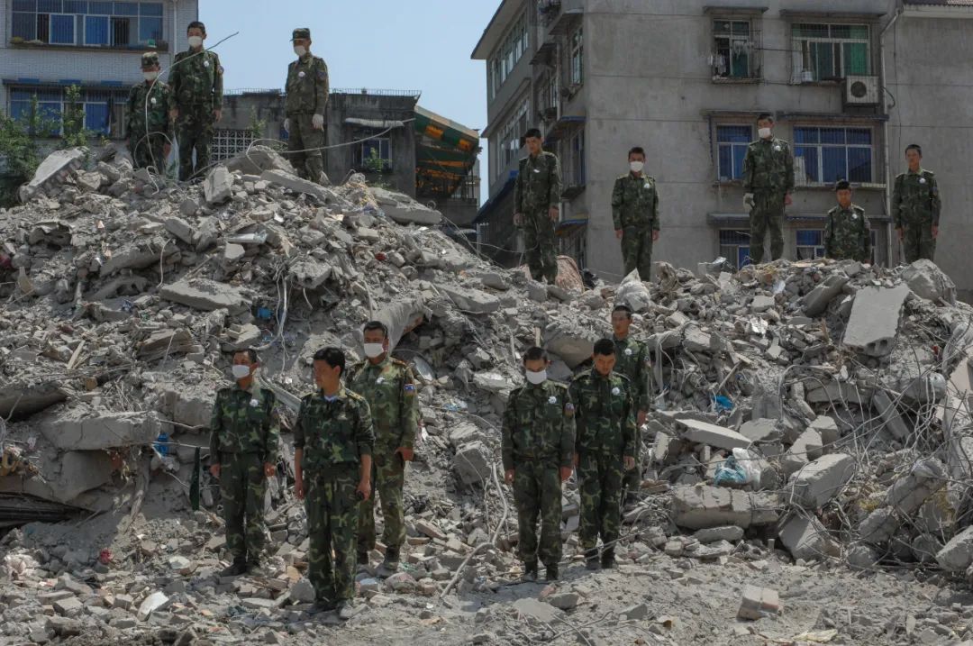 汶川地震13周年这些画面让人泪目,汶川地震感人图片含泪整理