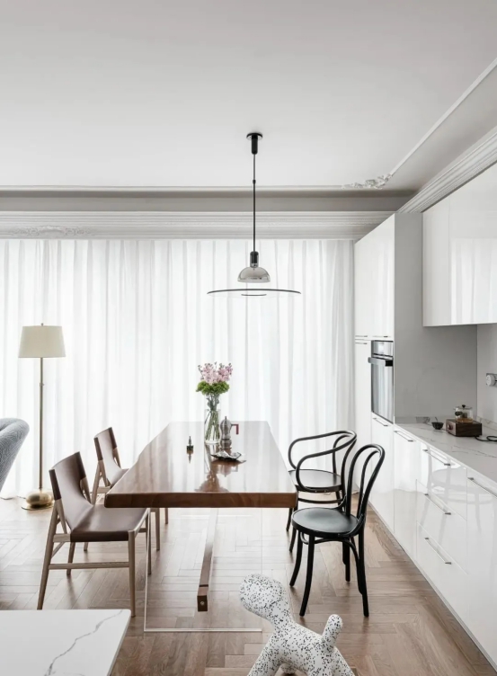 成都35岁单身钢琴老师的180㎡独居住宅，浪漫优雅，让人一见钟情