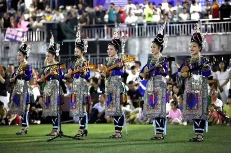 村超联赛韩乔生现场直播,韩乔生解说村超头球