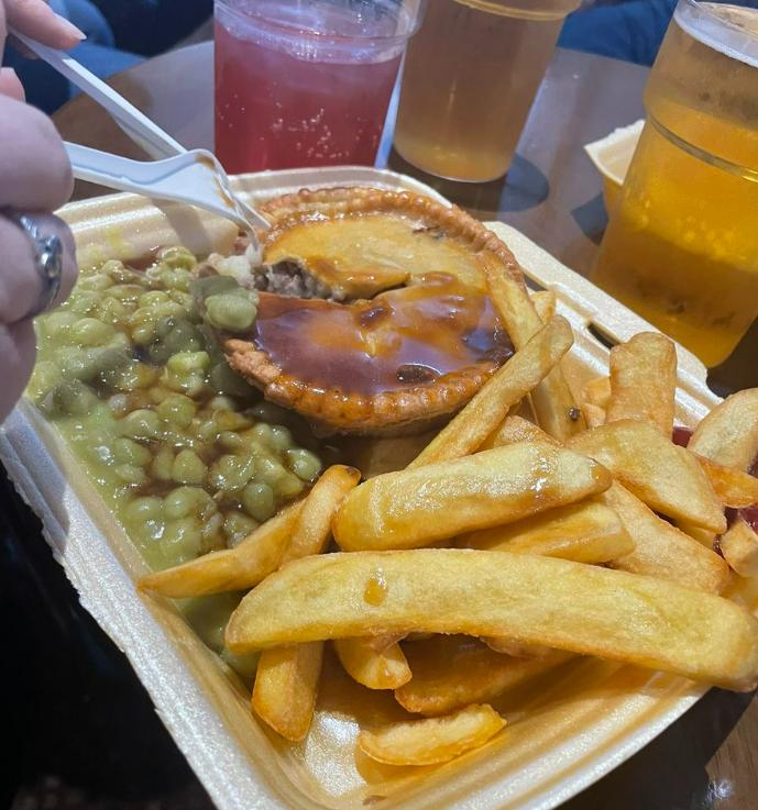 赶在英超大结局之前，看看哪个球场的餐食最好