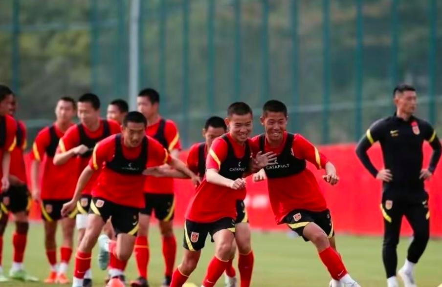 国足巅峰时刻杨晨,鼠目寸光不战而胜