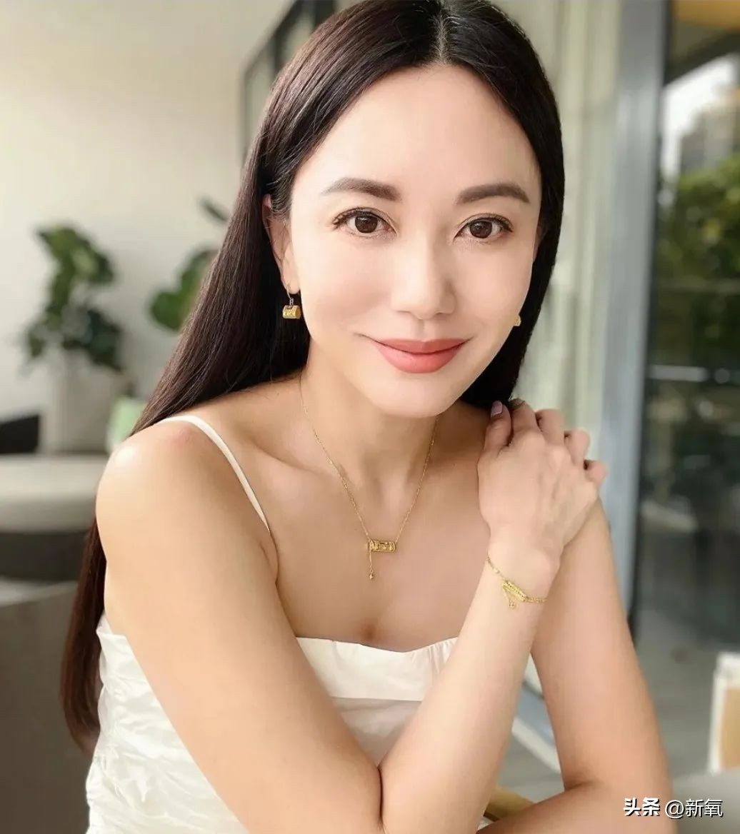 眼睛怎么才能变成星星眼,怎么让眼睛变星星眼