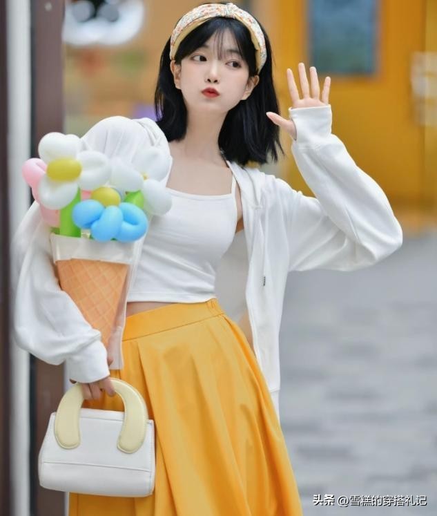 防晒衫吊带背心短裙三件套,今年最洋气的防晒衫搭裙子