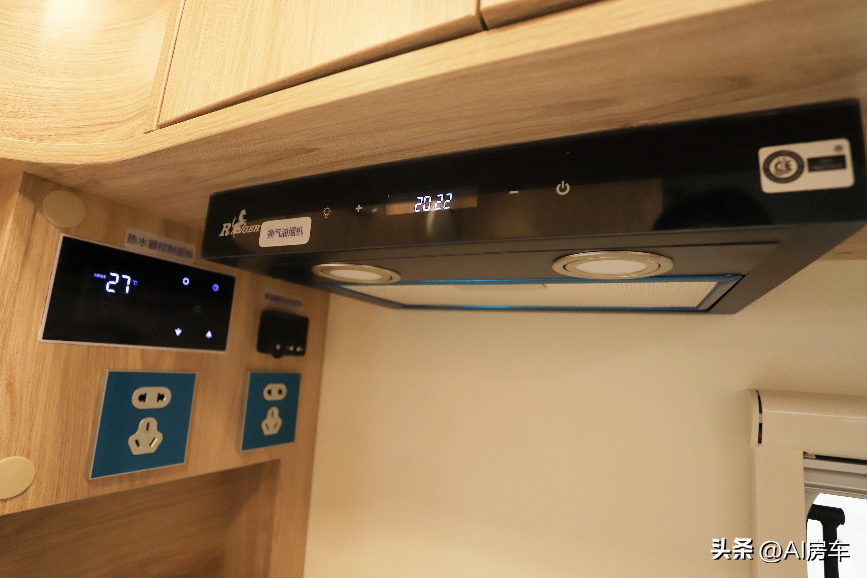 7人房车超大空间,旅行最舒服的十万左右七座房车