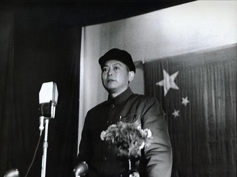 1955年评出的十位开国大将，为何后来级别不同？职务最突出的是谁