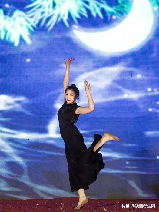 瑗垮畨鐜颁唬鑱屼笟楂樹腑2023姣曚笟鏅氫細,瑗垮畨鐜颁唬鑱屼笟楂樹腑楂樹笁姣曚笟鏅氫細