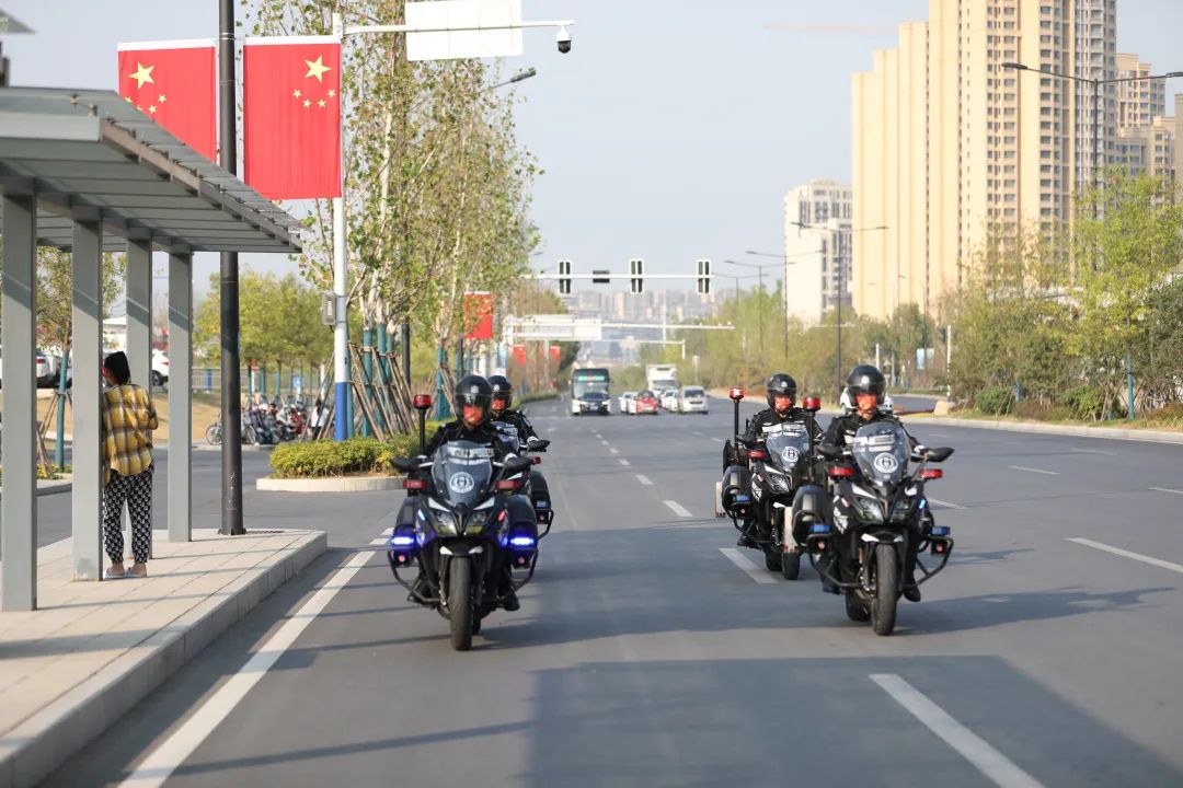 守护平安稳定我们在行动,国庆中秋长假全市治安稳定
