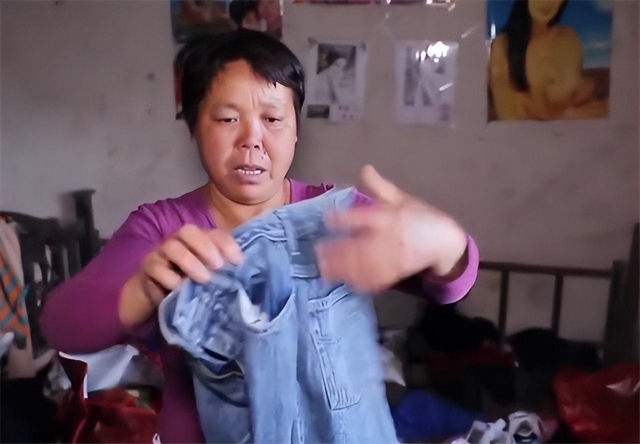 湖南小伙死亡母亲哭瞎右眼，15年后交警通知：你儿子被拘留了