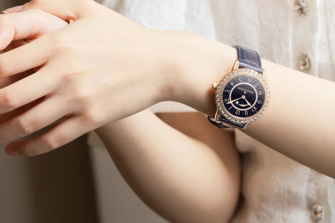 推荐一款很火的积家约会女士腕表,卡地亚和积家约会女表哪个好看
