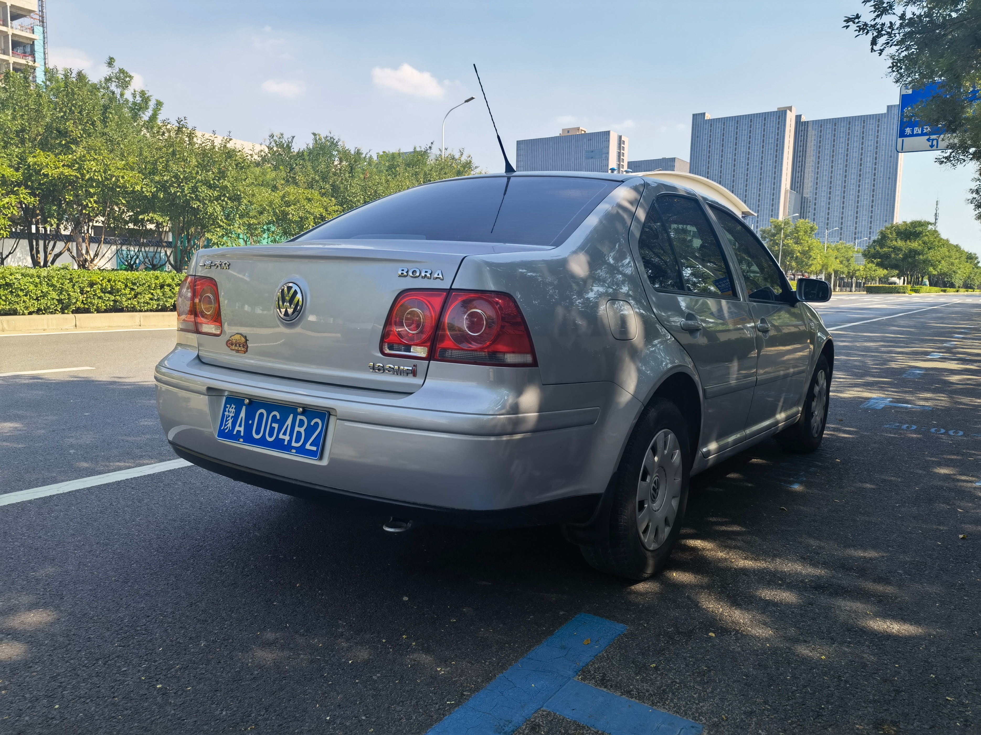 19年6万公里新宝来还值多少钱,宝来前保险杠喷漆多少钱一个