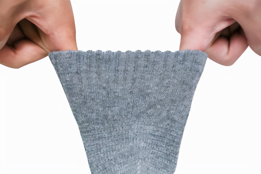 保护脚怎么选袜子,选袜子的正确方法