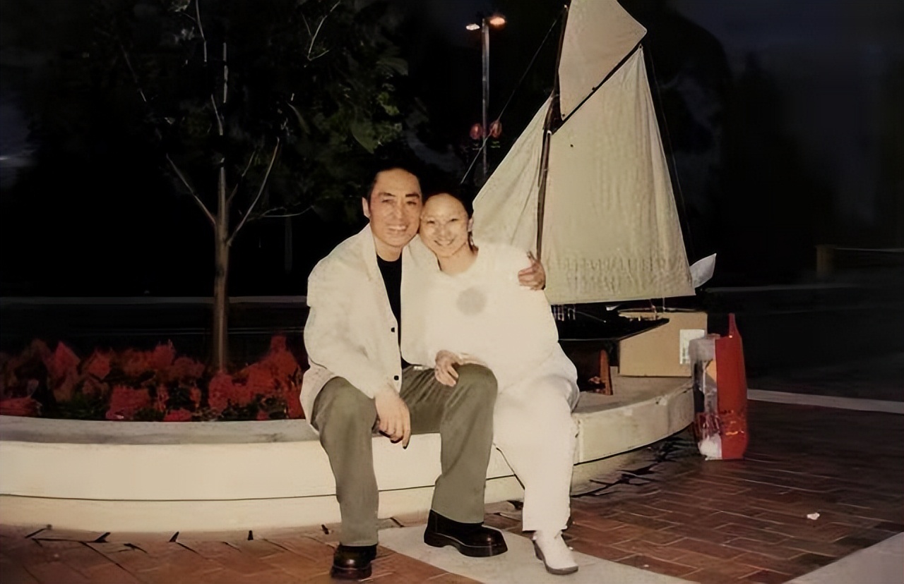 陈婷19岁声称不后悔嫁给张艺谋,19岁陈婷嫁给了谁