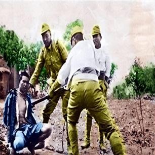 日军日记：*安妇慰**不服从管教，我很愤怒，用*刀刺**插入她的*体下**