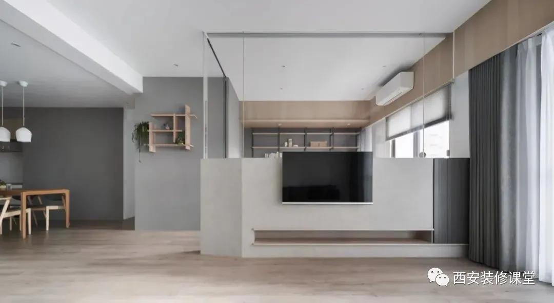 电视墙砸个门,客厅背景墙全砸