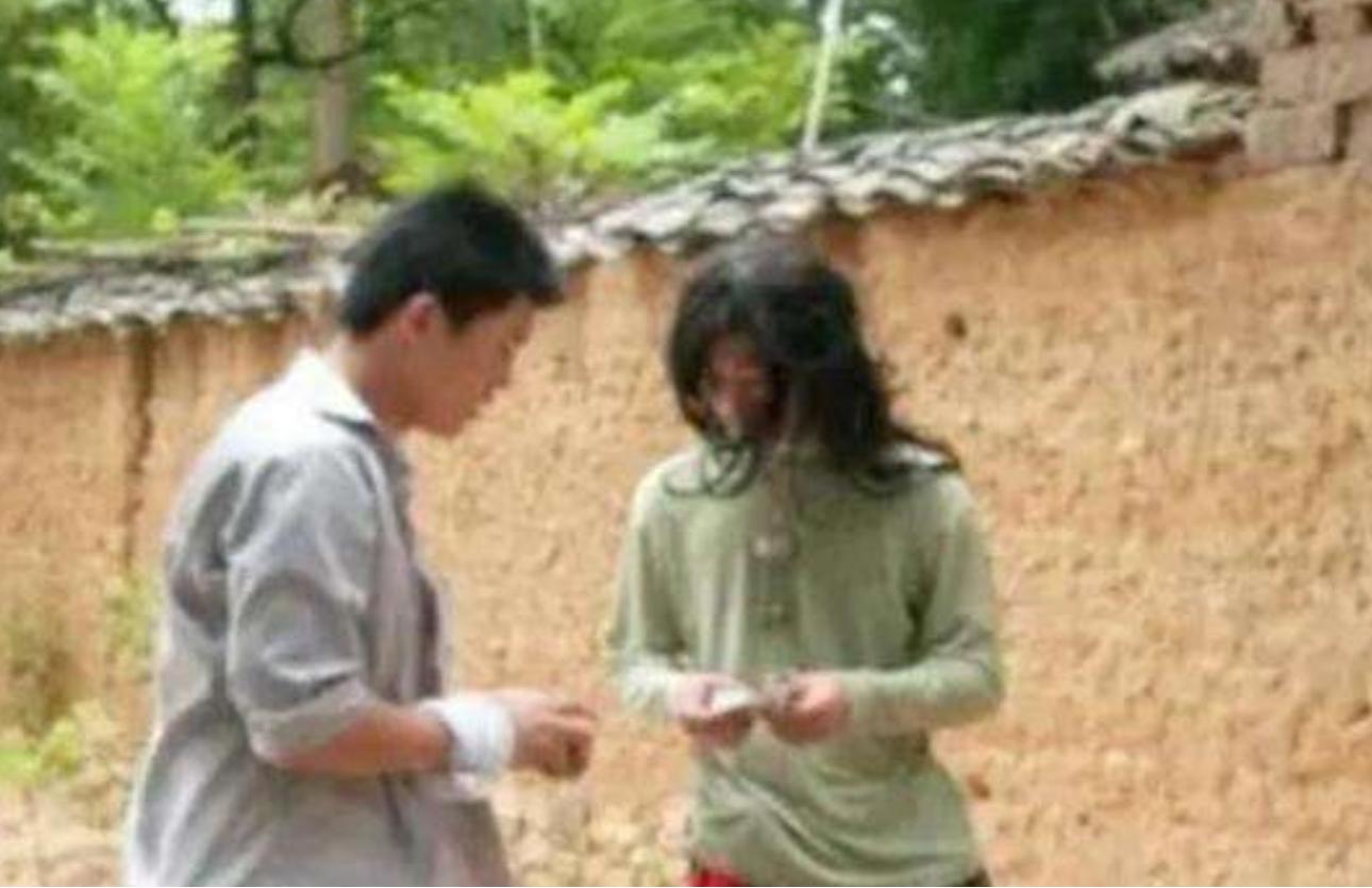 中国第一懒人杨锁23岁懒死在家中,河南第一懒人杨锁图片