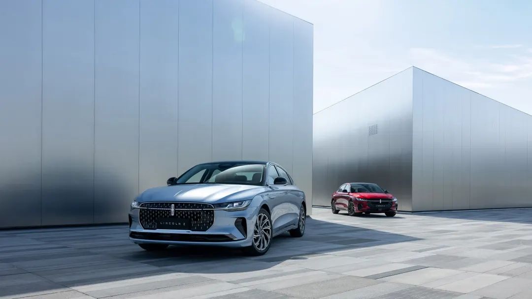 林肯领航员横躺,林肯壹号和领航员区别