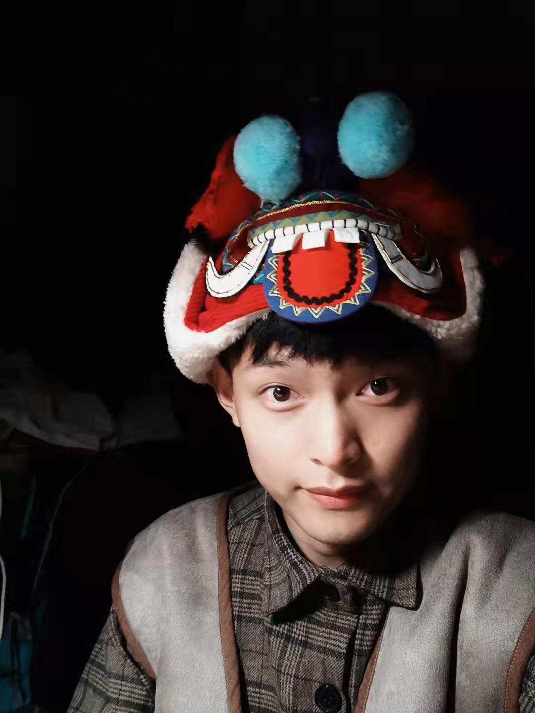 现实版雄狮少年：山东“95后”小伙大学毕业回家做绣郎，“偷师学艺”，再现鲁绣风采