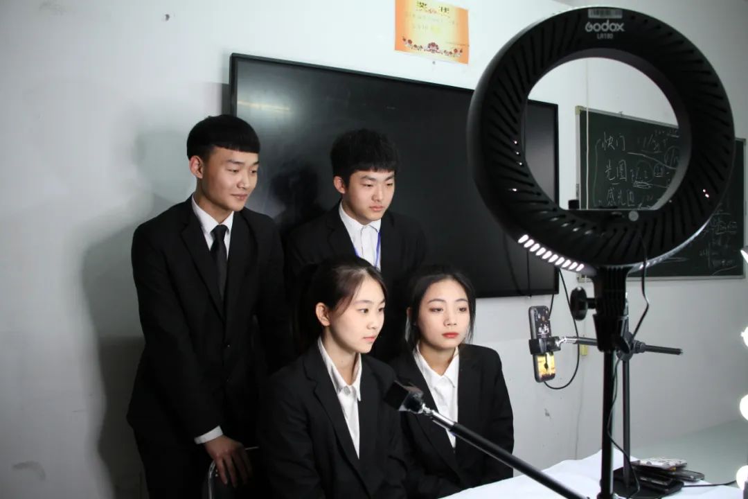 中学生上中职选什么专业好,初中毕业上内职最好的专业有哪些