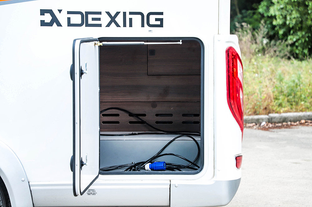 水电量大的房车20万左右,水电充足的二人房车